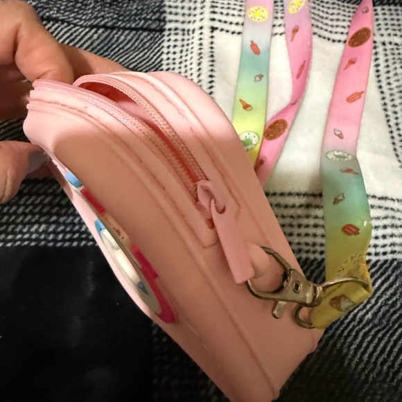 TikTok Purse - Picture 7 of 10